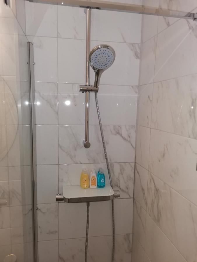 Bloom Box Apartments 克拉奥华 外观 照片