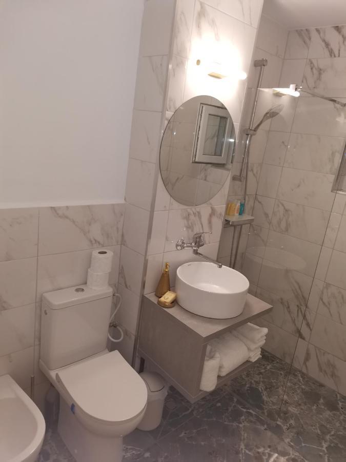 Bloom Box Apartments 克拉奥华 外观 照片